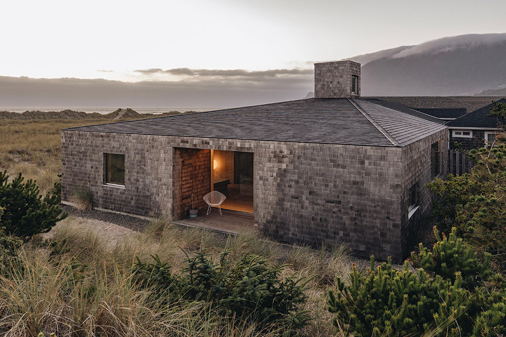 Dune House: una casa monolítica de Waechter Architecture