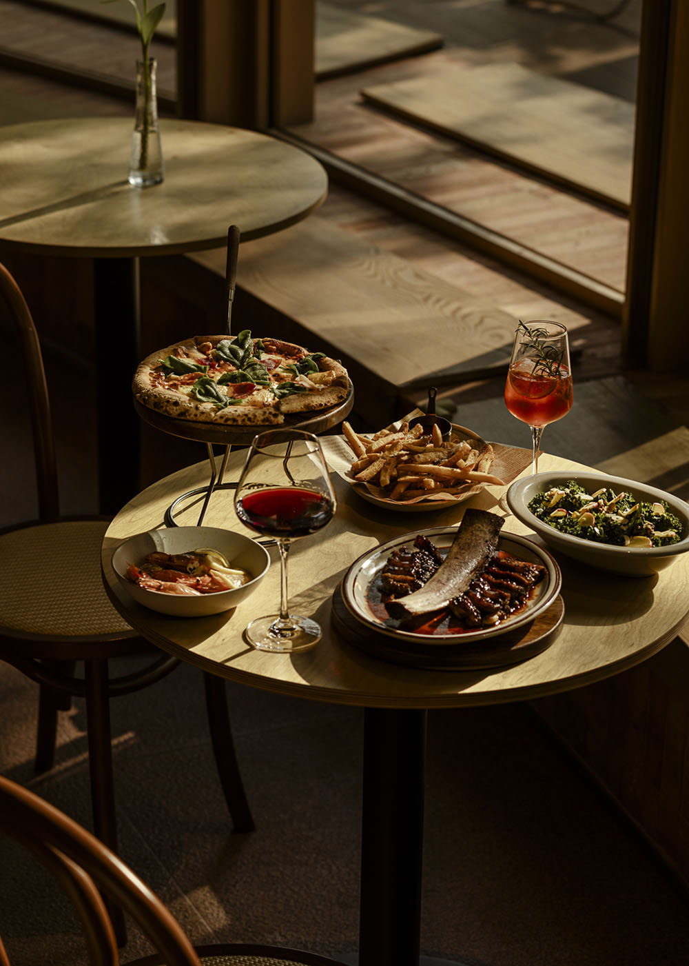 WJ Studio abre la cocina de una panadería-restaurante
