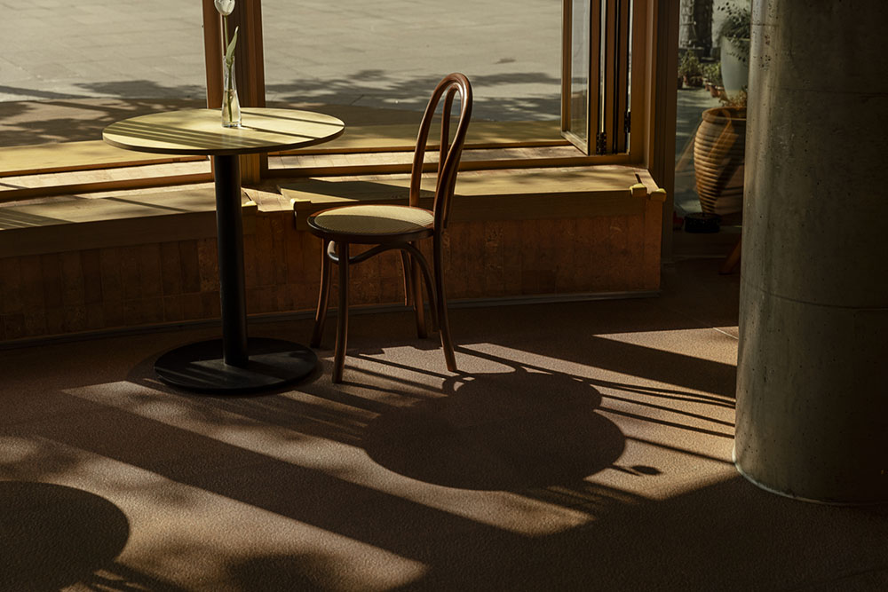 WJ Studio abre la cocina de una panadería-restaurante