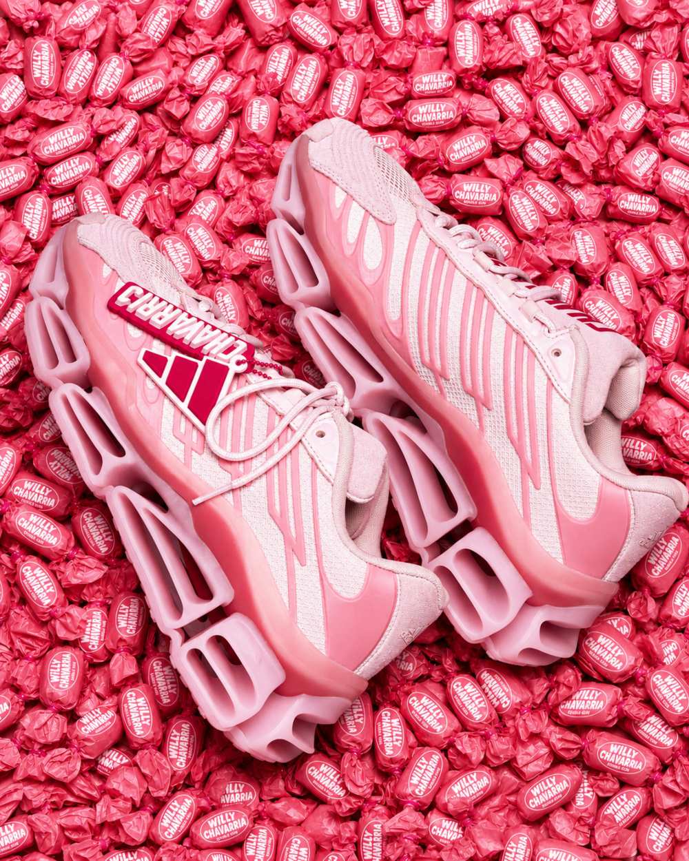 El rosa XXL de Willy Chavarria aterriza en adidas Originals