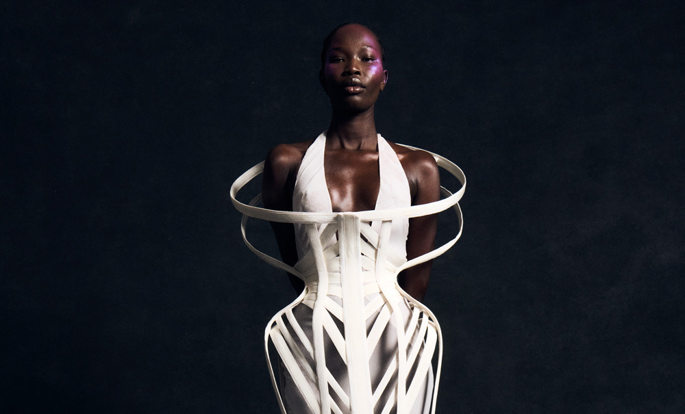 Harris Reed SS27: el volumen escultórico reina en Londres