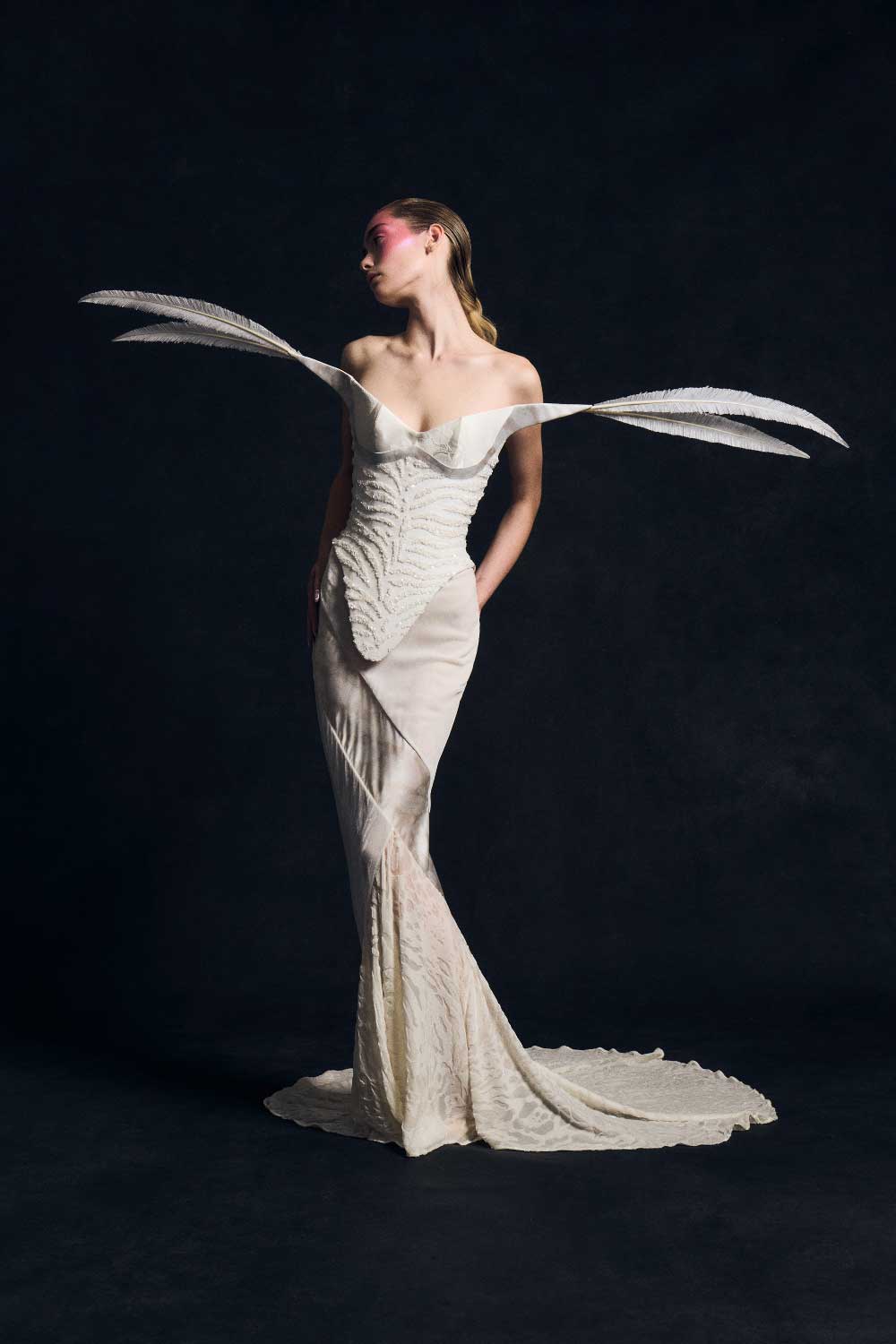 Harris Reed SS27: el volumen escultórico reina en Londres