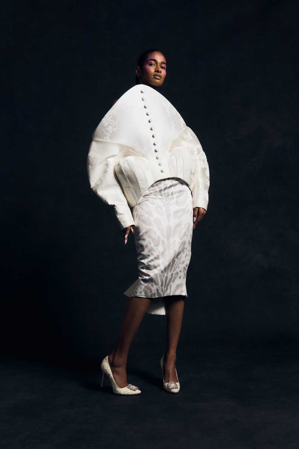 Harris Reed SS27: el volumen escultórico reina en Londres