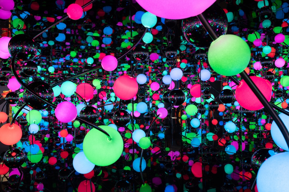 Yayoi Kusama 1929–2026. Siete momentos de una artista ∞