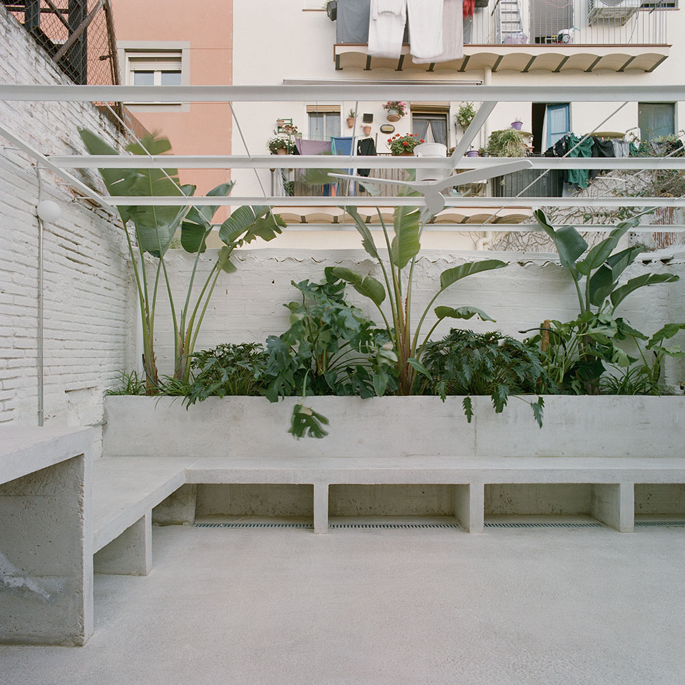 La austeridad luminosa de Aramé Studio en Villa Victoria