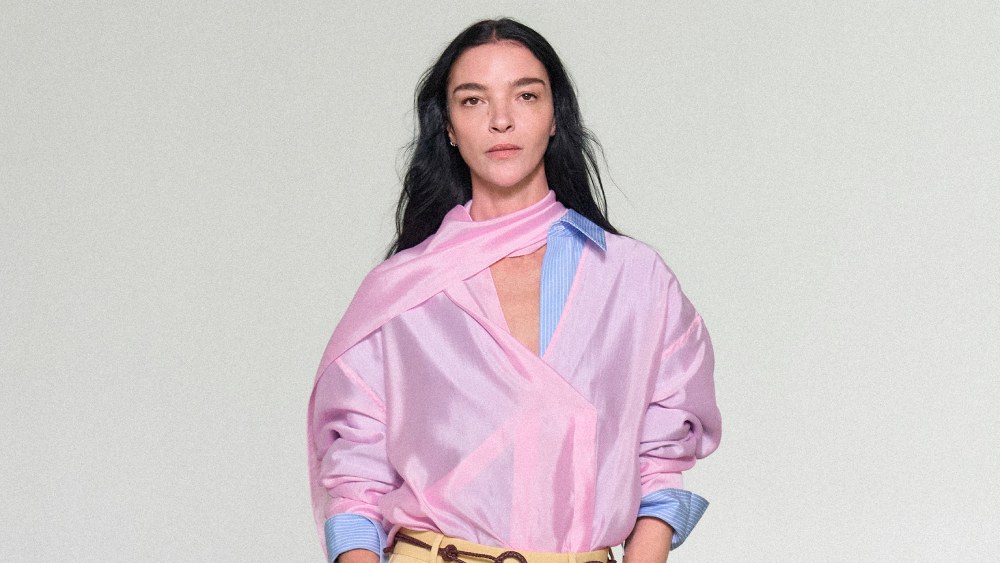 La nueva colección de Bottega Veneta invita a desvestirse