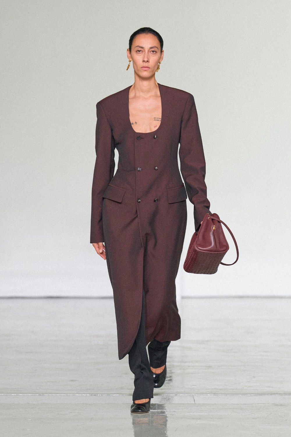 La nueva colección de Bottega Veneta invita a desvestirse
