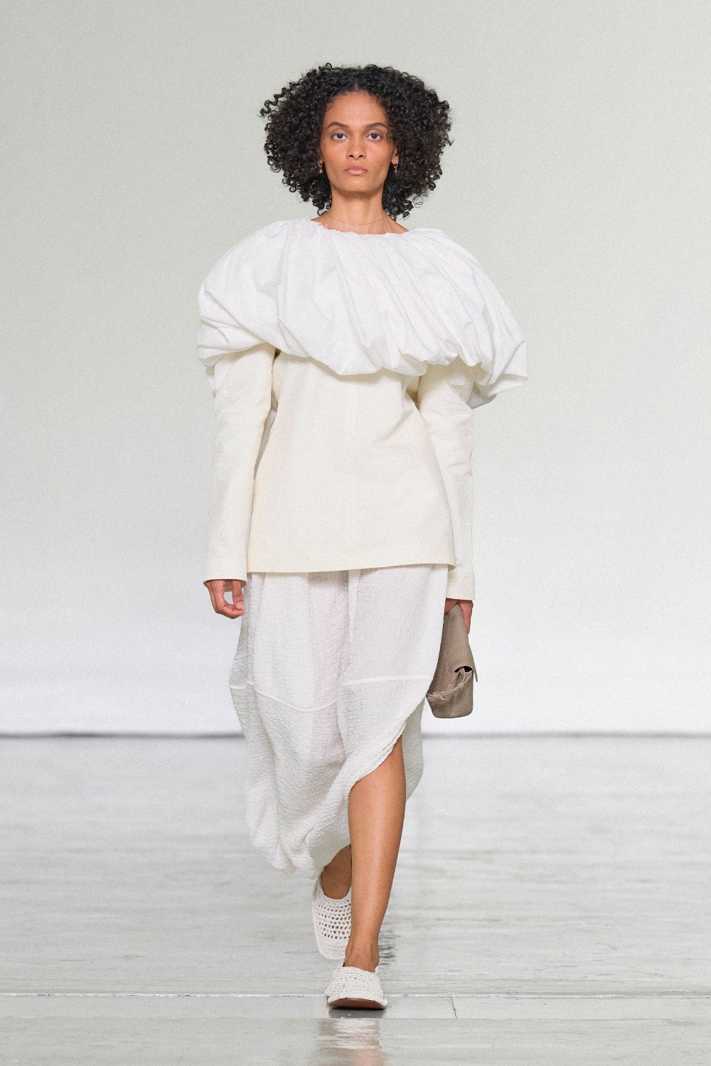 La nueva colección de Bottega Veneta invita a desvestirse