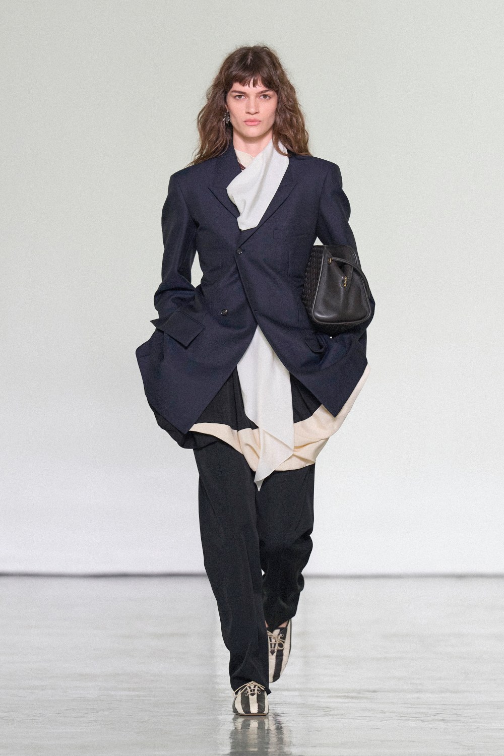 La nueva colección de Bottega Veneta invita a desvestirse