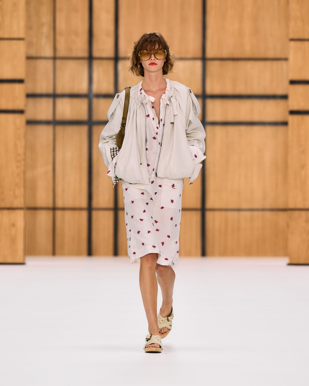 Burberry SS27 vuelve a su esencia utilitaria y campestre