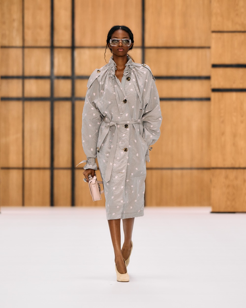 Burberry SS27 vuelve a su esencia utilitaria y campestre