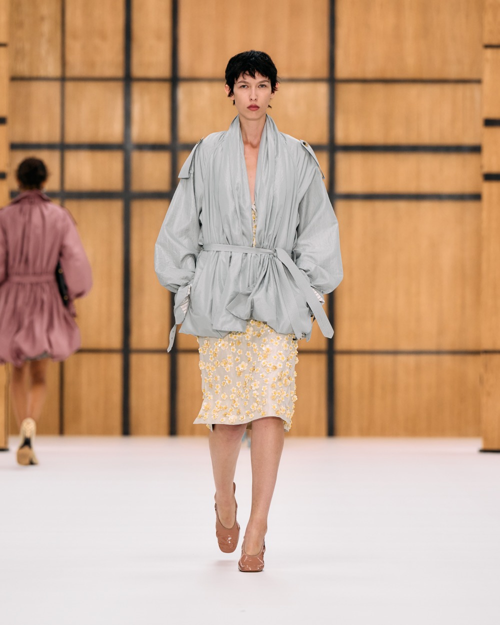 Burberry SS27 vuelve a su esencia utilitaria y campestre