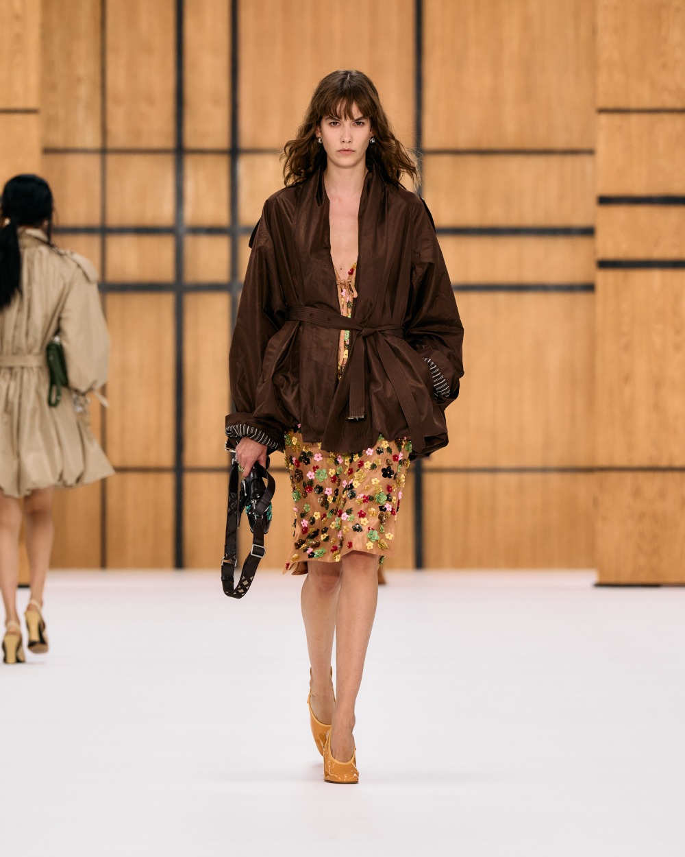 Burberry SS27 vuelve a su esencia utilitaria y campestre