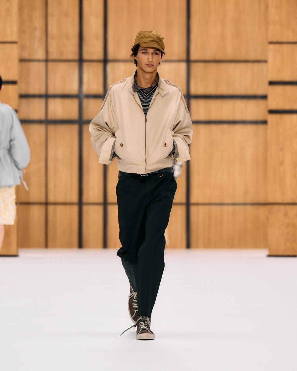 Burberry SS27 vuelve a su esencia utilitaria y campestre