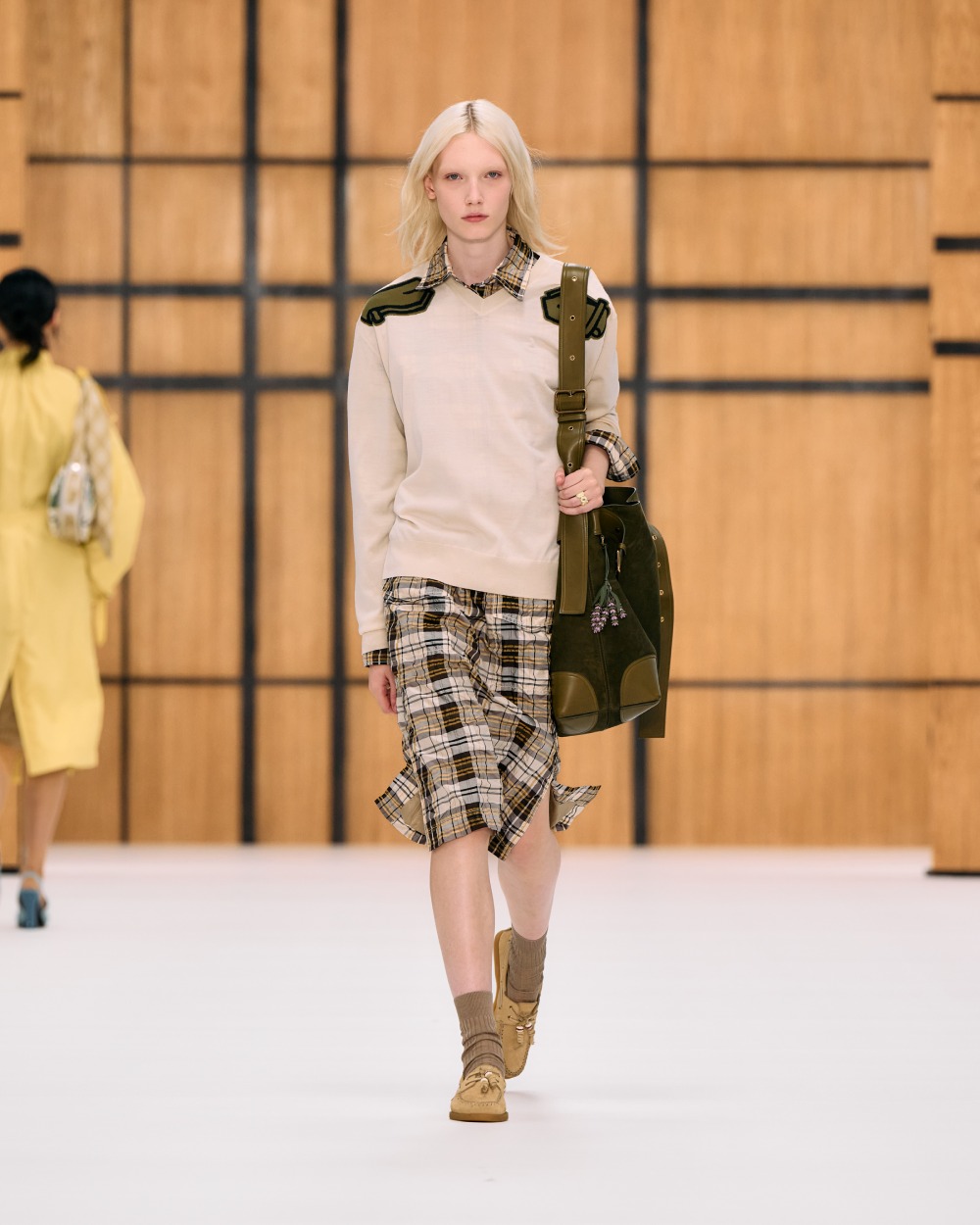 Burberry SS27 vuelve a su esencia utilitaria y campestre