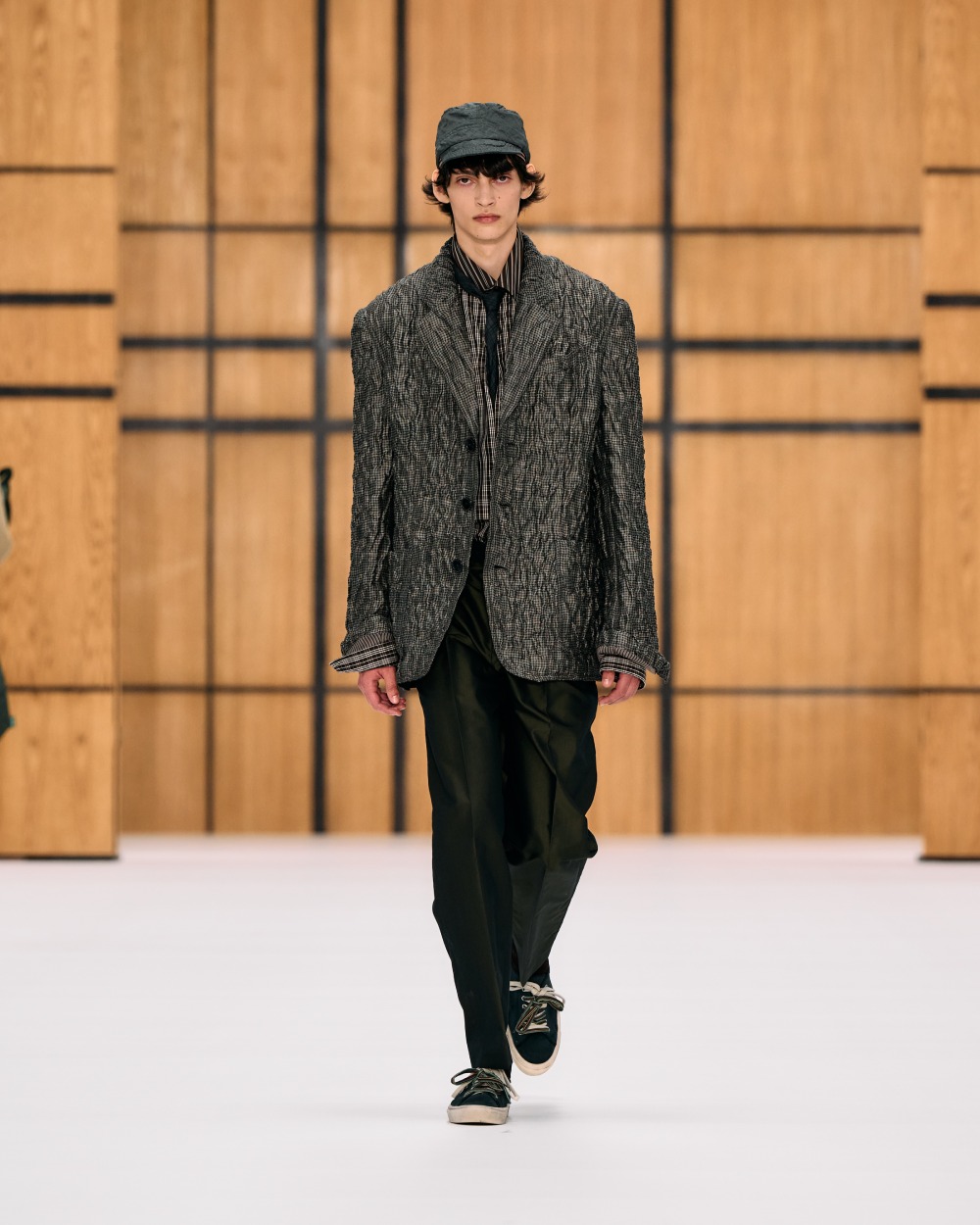 Burberry SS27 vuelve a su esencia utilitaria y campestre