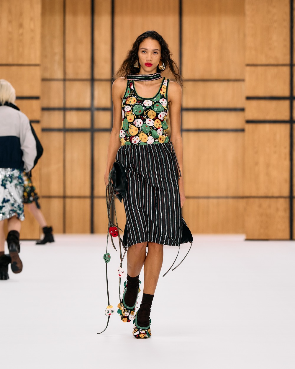 Burberry SS27 vuelve a su esencia utilitaria y campestre