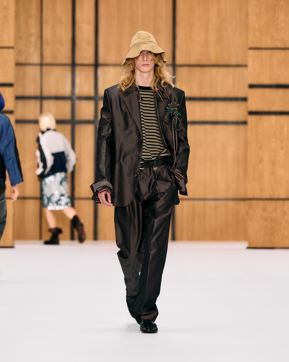 Burberry SS27 vuelve a su esencia utilitaria y campestre