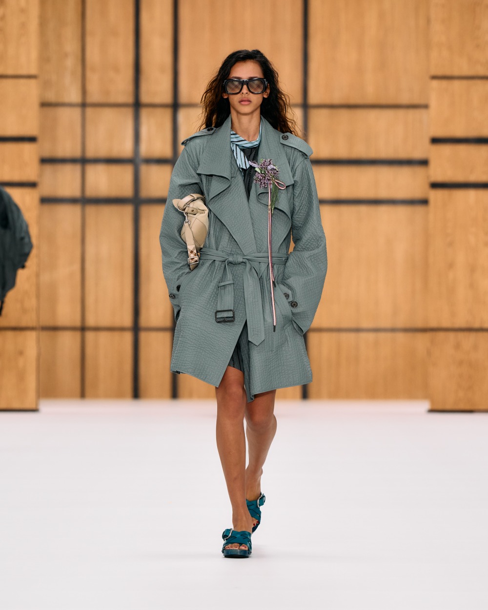 Burberry SS27 vuelve a su esencia utilitaria y campestre