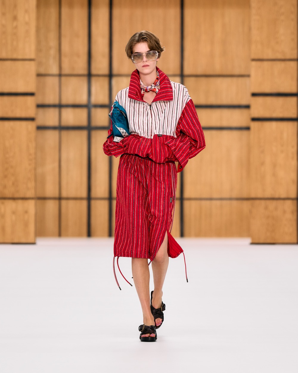 Burberry SS27 vuelve a su esencia utilitaria y campestre
