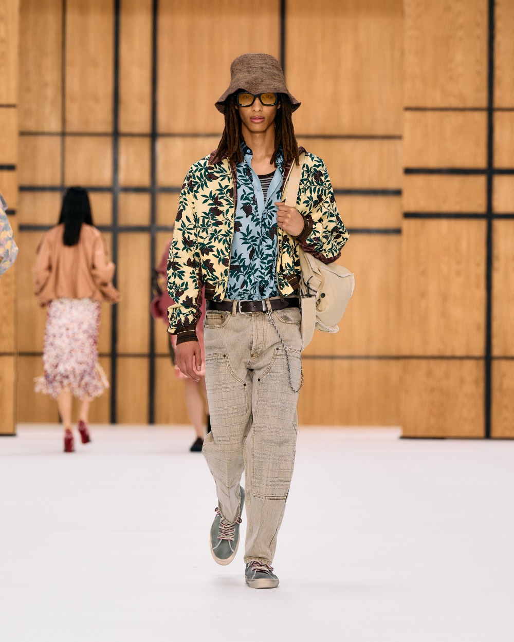 Burberry SS27 vuelve a su esencia utilitaria y campestre