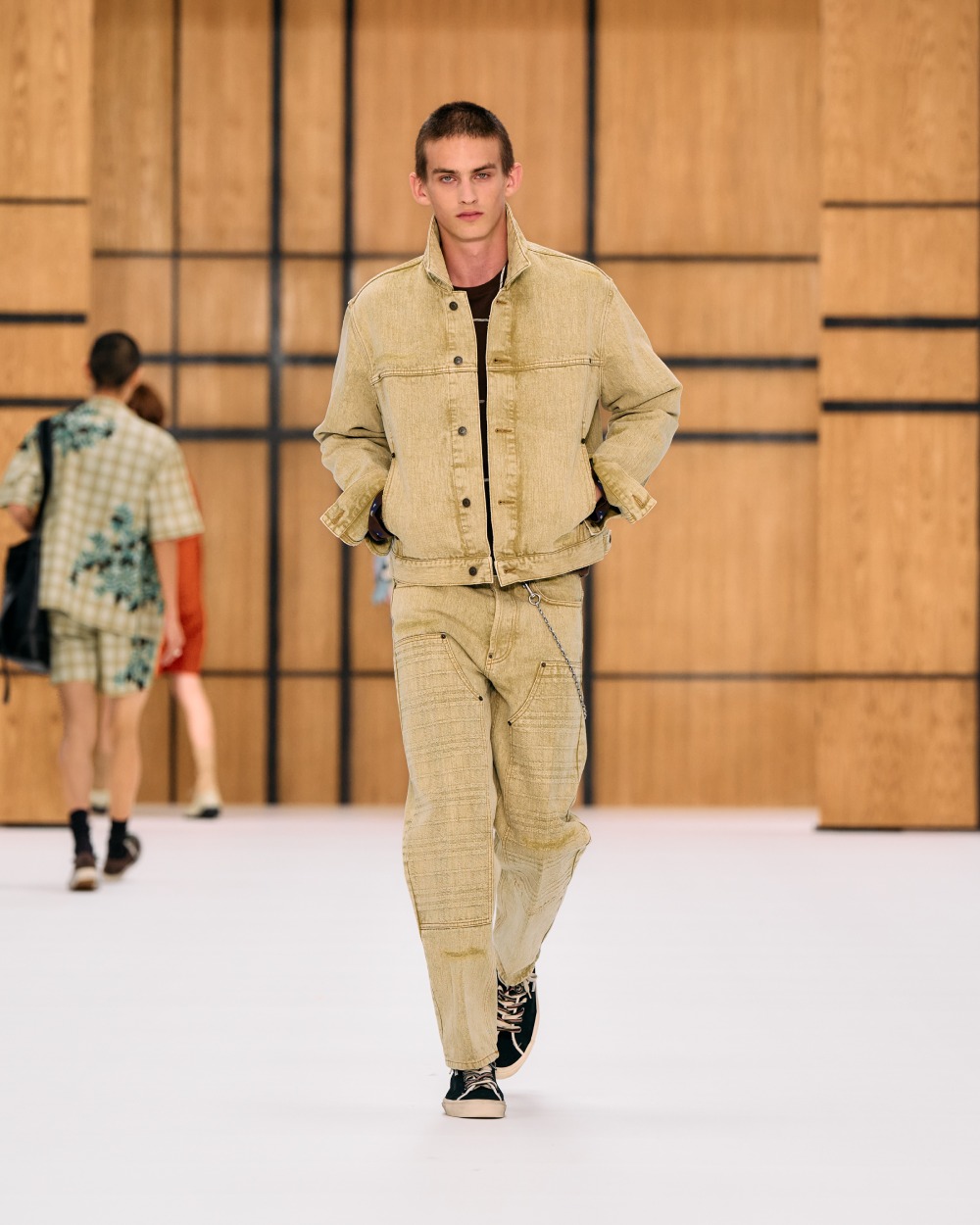Burberry SS27 vuelve a su esencia utilitaria y campestre
