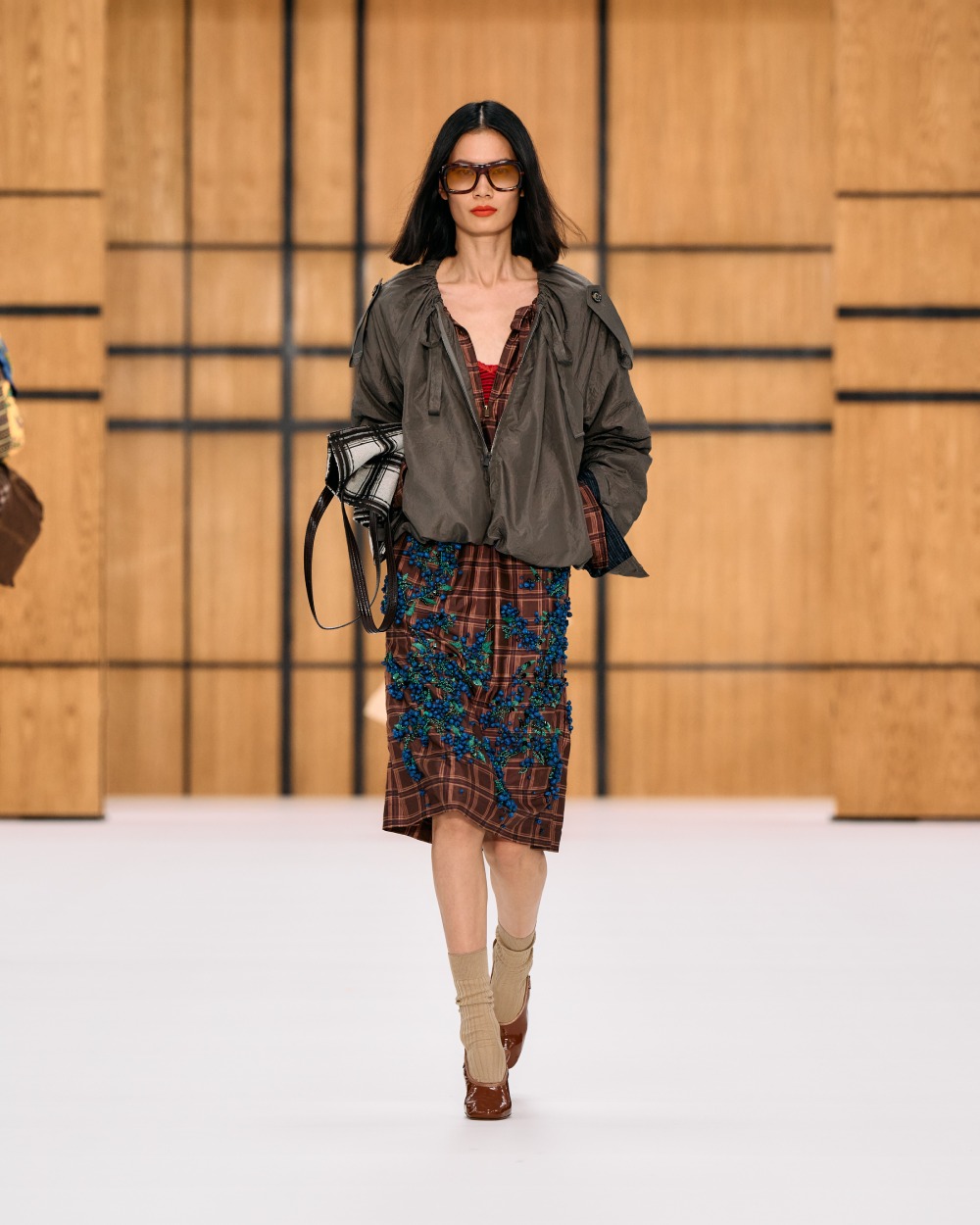 Burberry SS27 vuelve a su esencia utilitaria y campestre