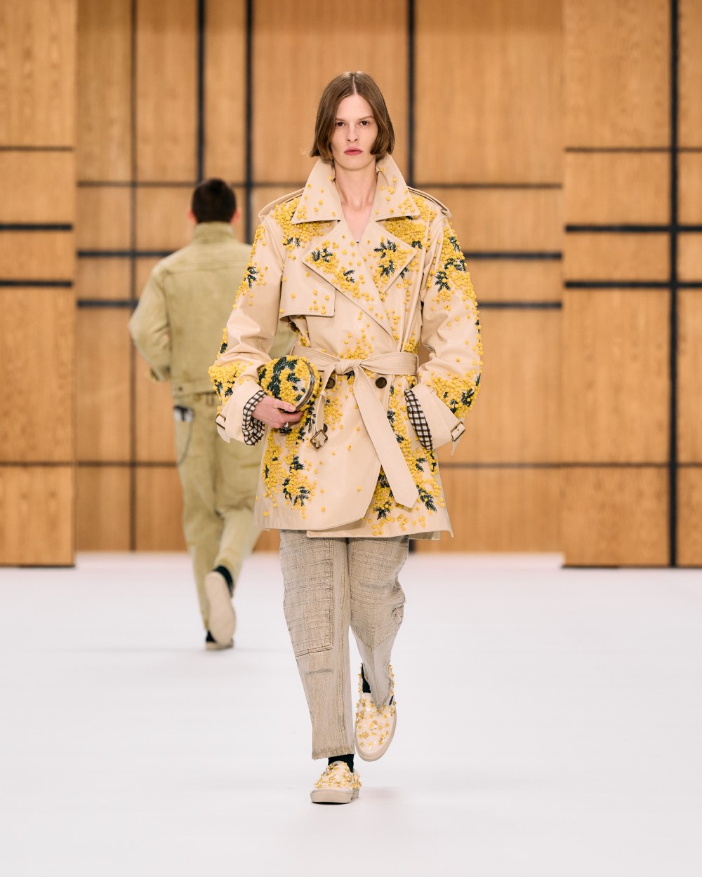Burberry SS27 vuelve a su esencia utilitaria y campestre