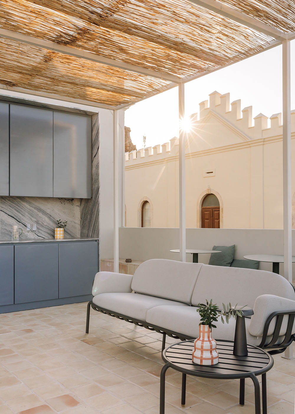 Casa Amarela, morada familiar reinventada en Beja, Portugal