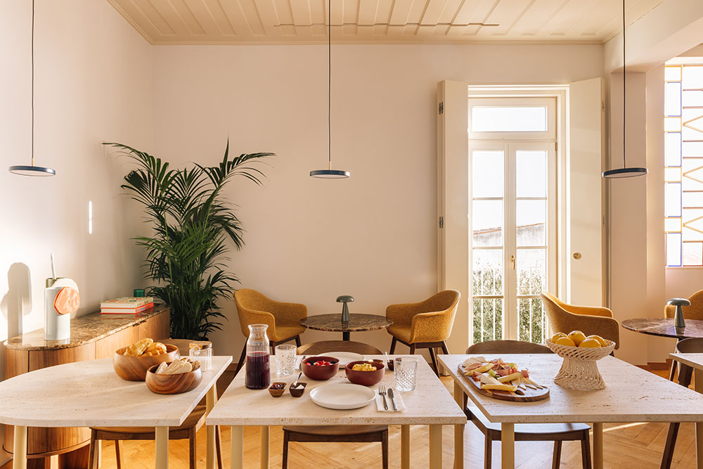 Casa Amarela, morada familiar reinventada en Beja, Portugal