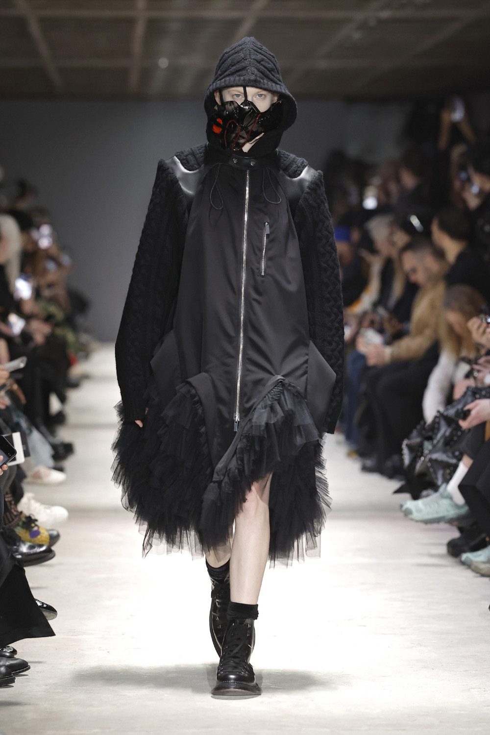 Noir Kei Ninomiya FW26: florece en la oscuridad con técnica