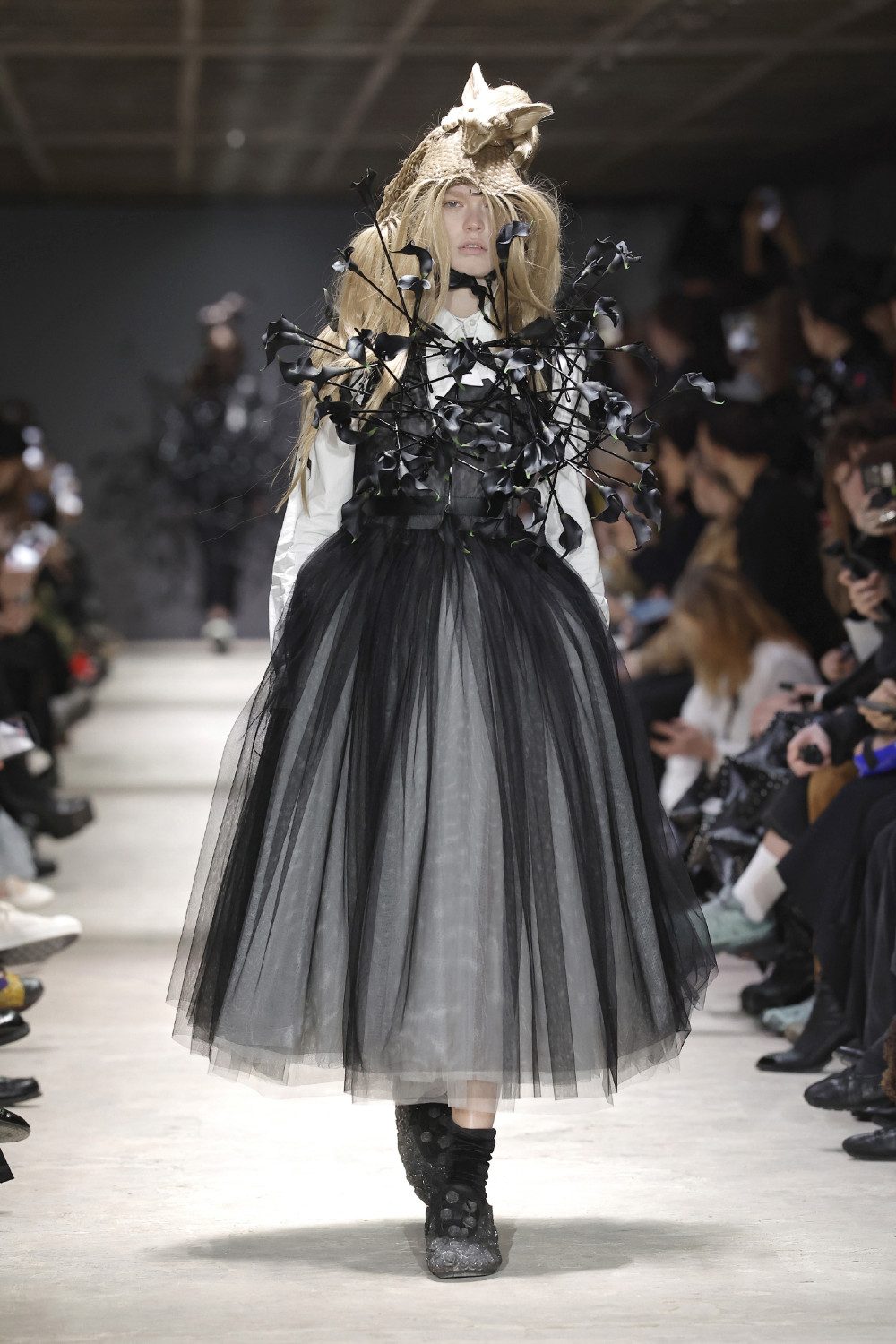 Noir Kei Ninomiya FW26: florece en la oscuridad con técnica