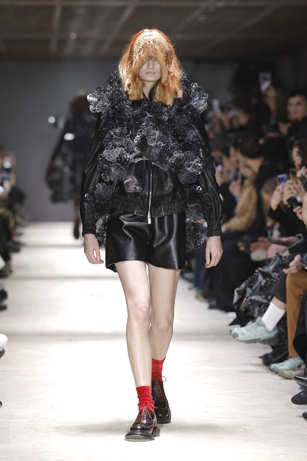 Noir Kei Ninomiya FW26: florece en la oscuridad con técnica