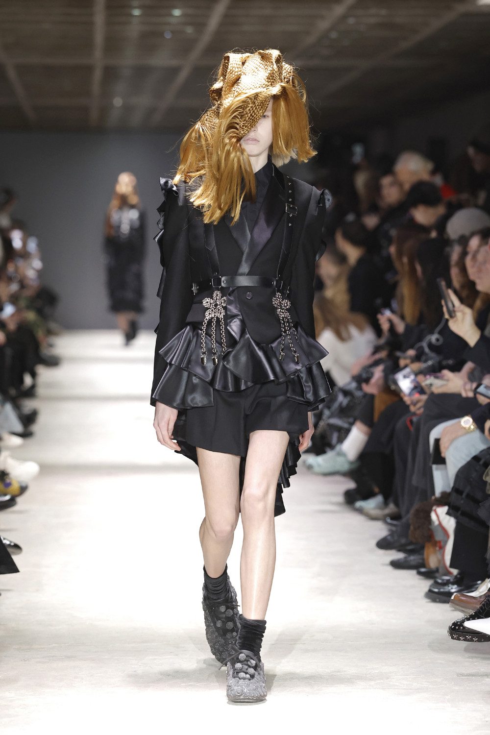 Noir Kei Ninomiya FW26: florece en la oscuridad con técnica