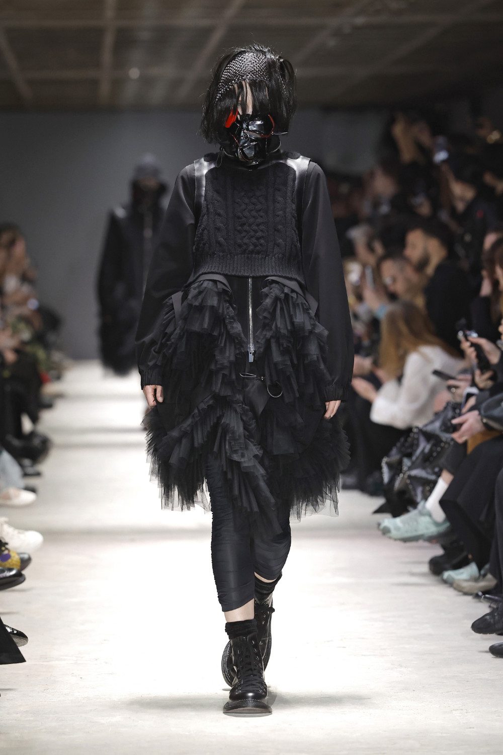 Noir Kei Ninomiya FW26: florece en la oscuridad con técnica