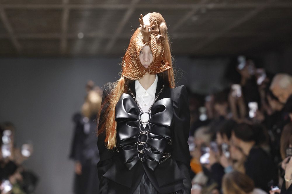 Noir Kei Ninomiya FW26: florece en la oscuridad con técnica