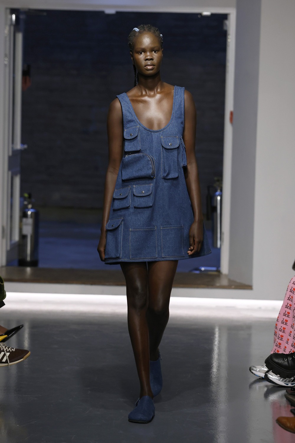 Ksenia Schnaider FW26: cuando el denim rompe las reglas