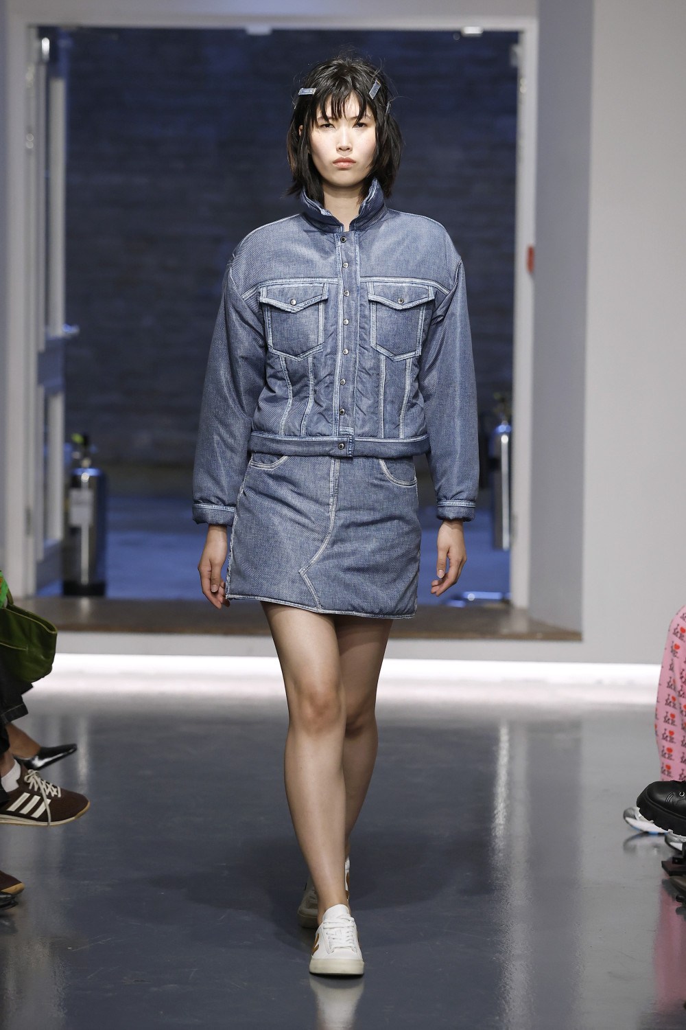 Ksenia Schnaider FW26: cuando el denim rompe las reglas