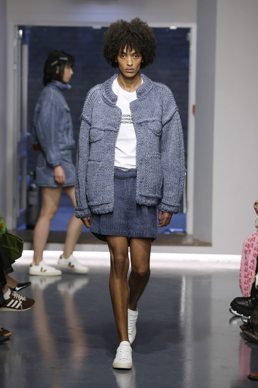 Ksenia Schnaider FW26: cuando el denim rompe las reglas