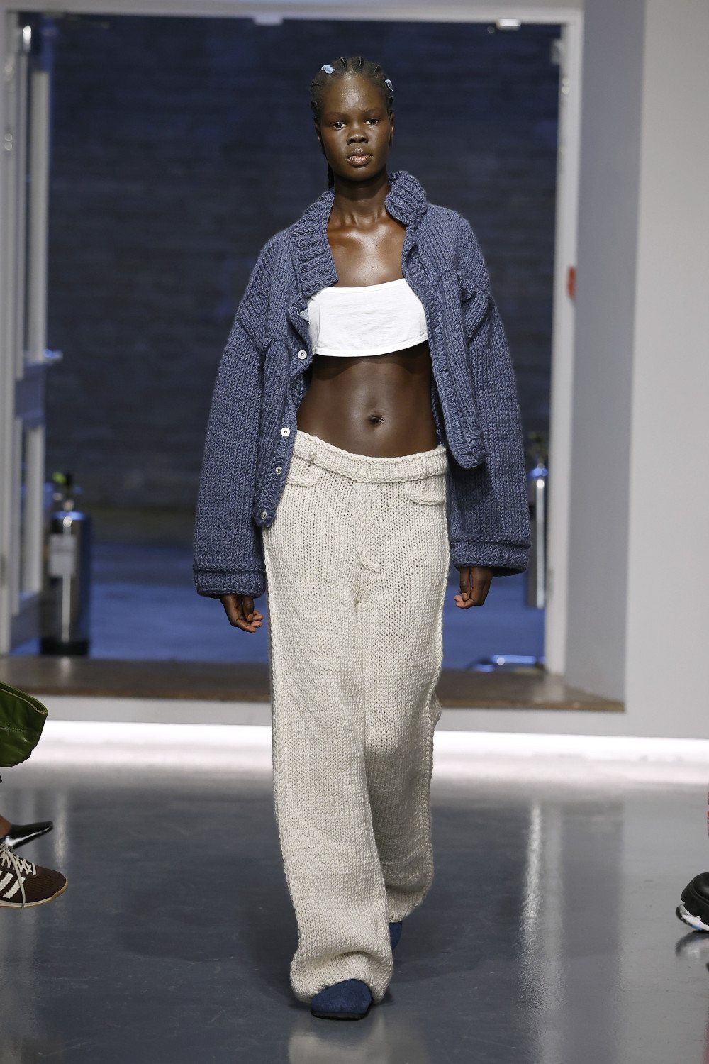 Ksenia Schnaider FW26: cuando el denim rompe las reglas