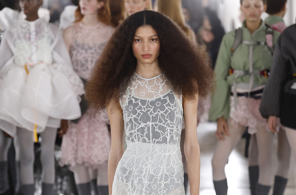 Cecilie Bahnsen FW26: bailarinas deportivas y románticas