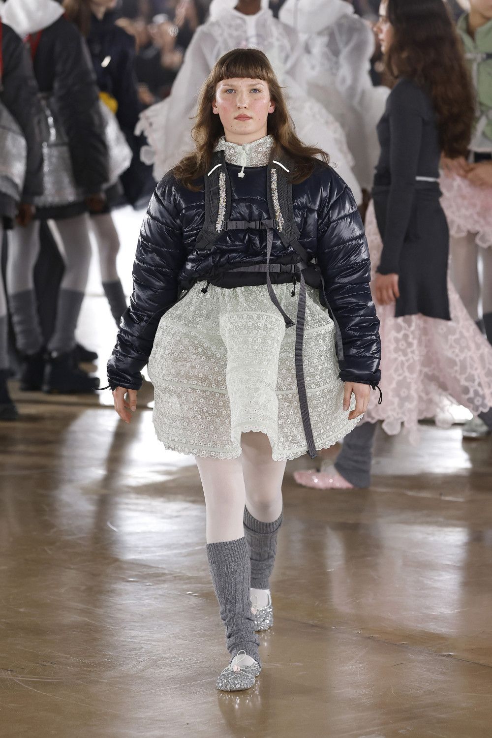 Cecilie Bahnsen FW26: bailarinas deportivas y románticas