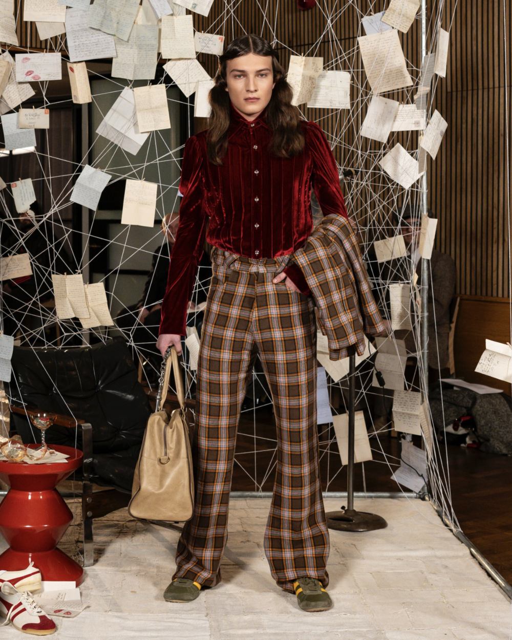Maximilian Raynor AW26: un desamor con estilo victoriano