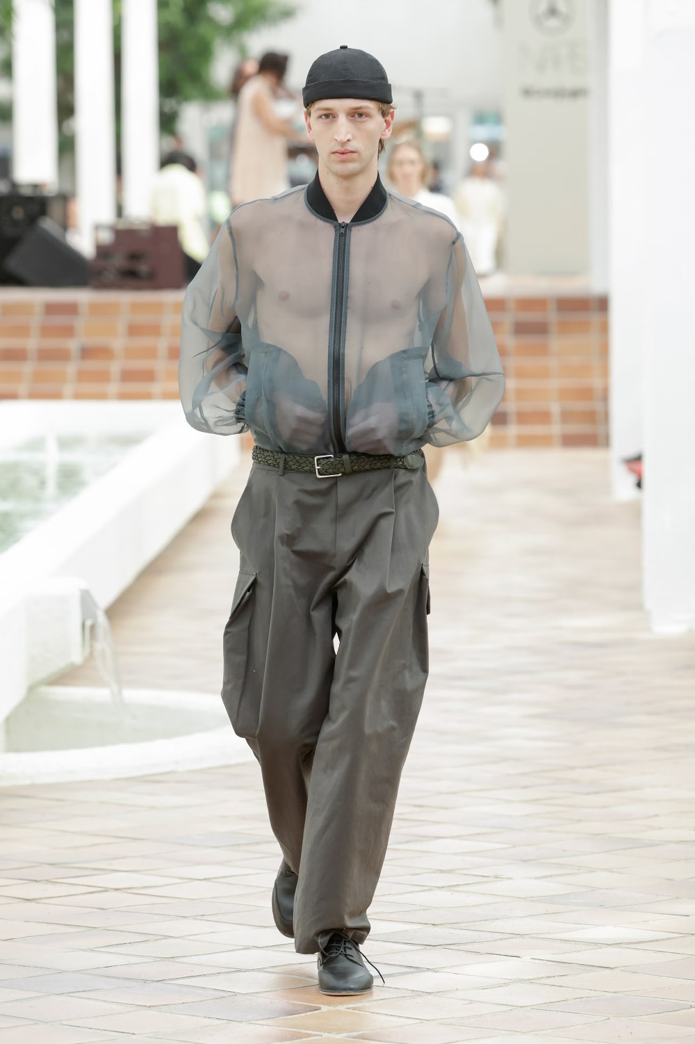 Adolfo Domínguez SS27: donde nace el color con moda ligera