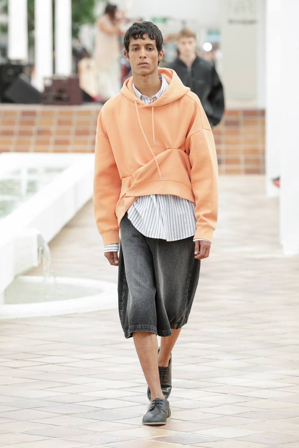 Adolfo Domínguez SS27: donde nace el color con moda ligera