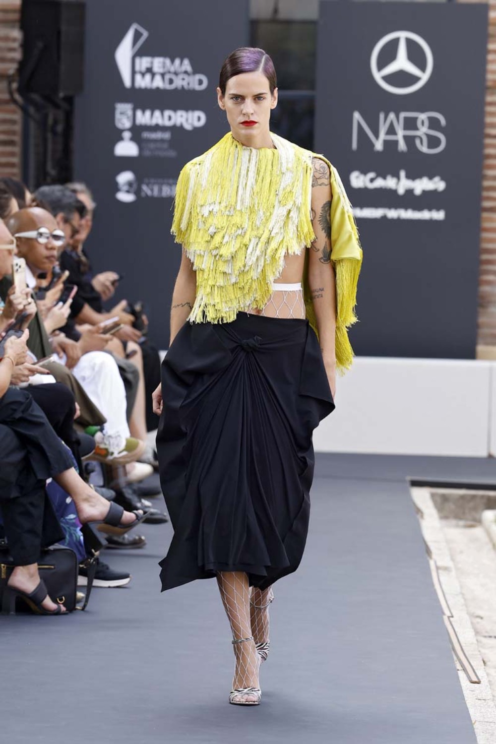 Ernesto Naranjo en MBFW Madrid hace flotar la moda etérea