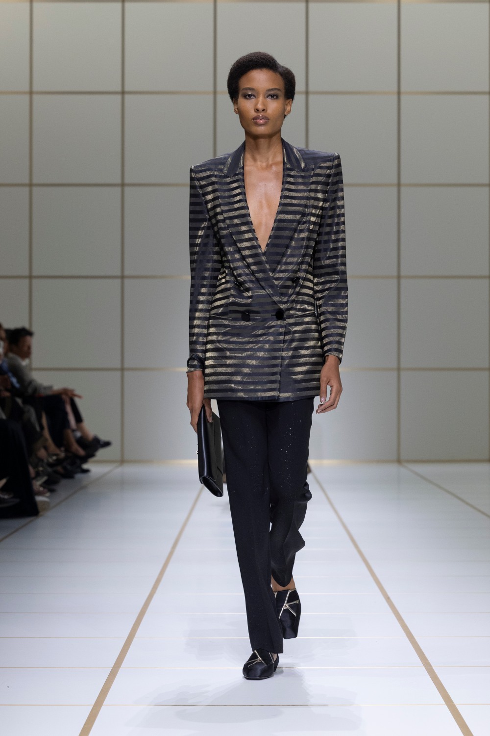 Giorgio Armani SS27: cuando el algodón se viste de noche