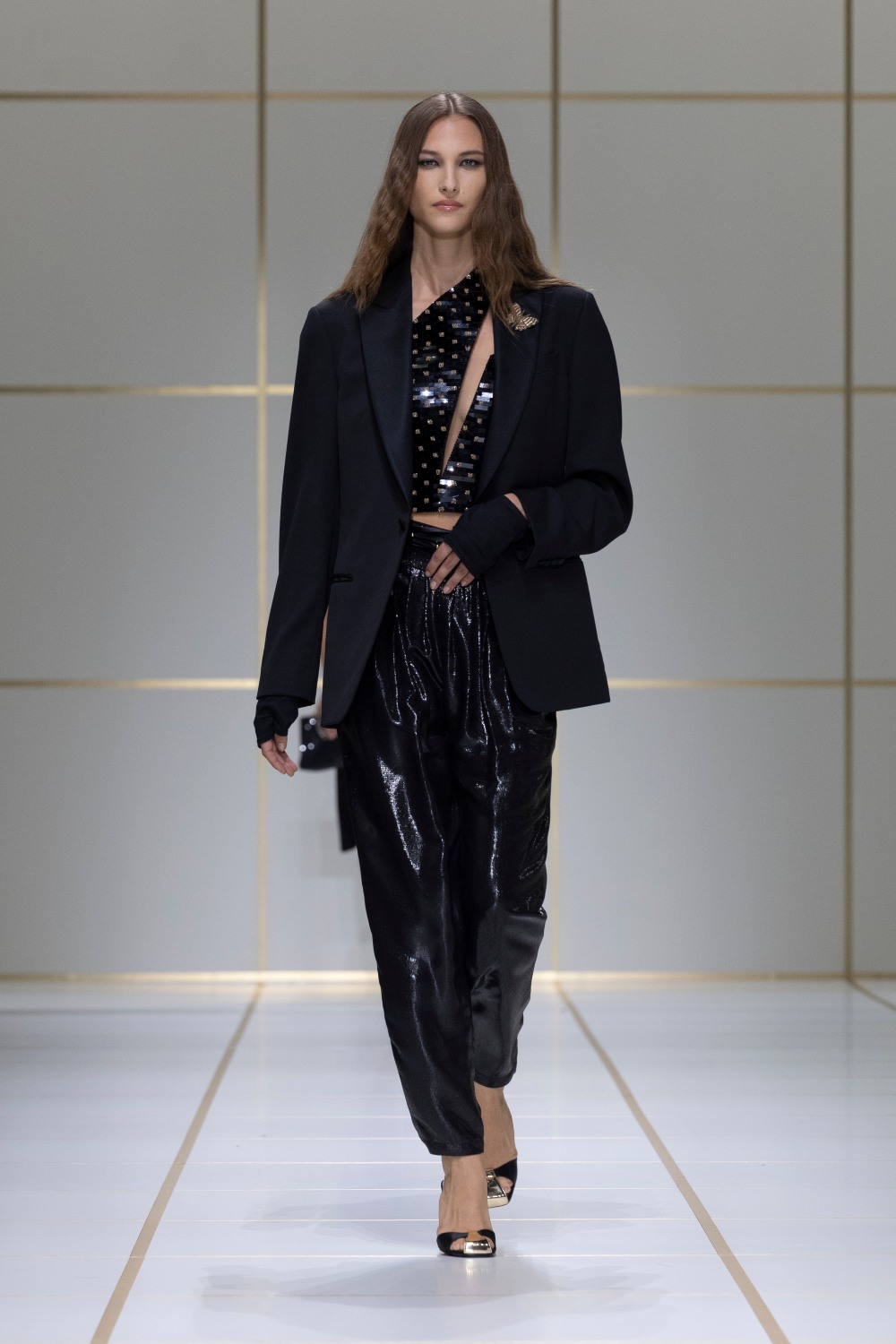 Giorgio Armani SS27: cuando el algodón se viste de noche