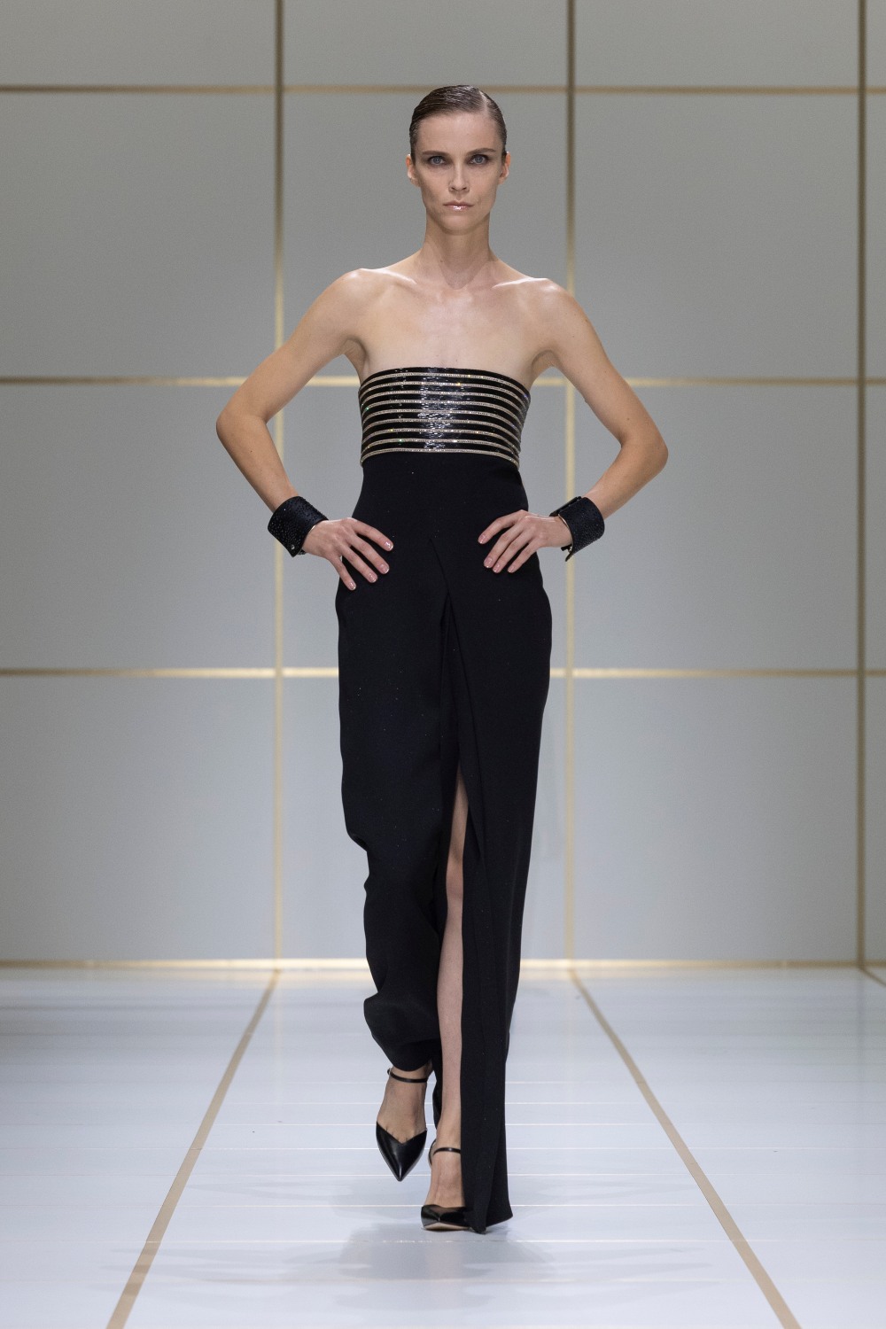 Giorgio Armani SS27: cuando el algodón se viste de noche