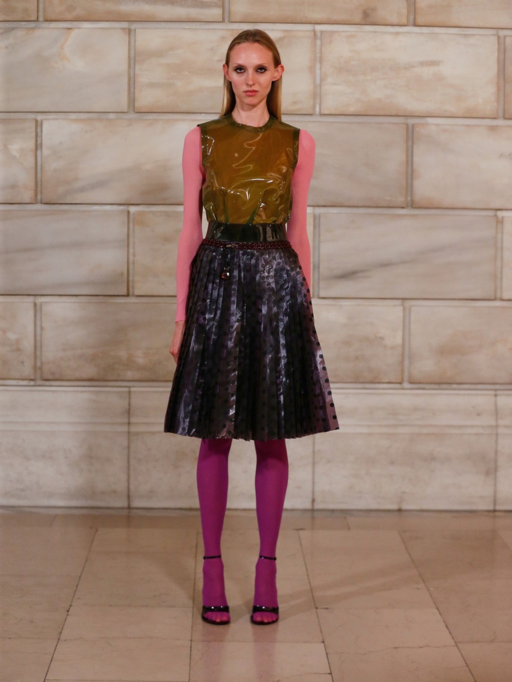 Marc Jacobs SS27: exuberancia y color desde su archivo